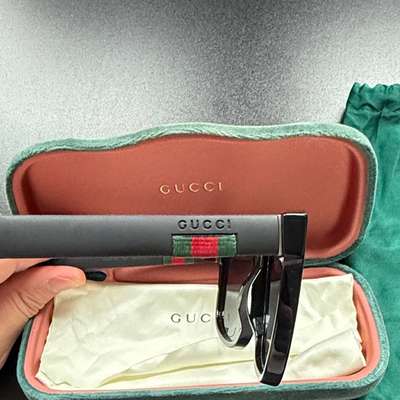 Gucci Dark-Tinted Sunglasses with Case - Picture 2 of 3